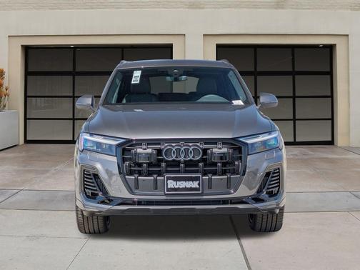 2025 Audi Q7 55 Premium Plus