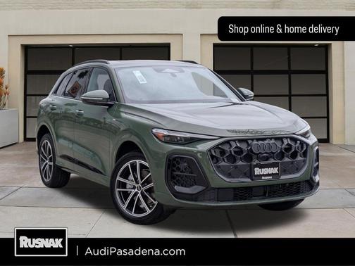 District Green Metallic 2026 Audi Q5 Premium Plus TFSI quattro S tronic