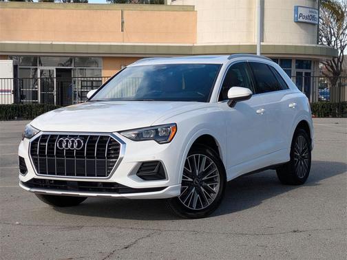 2022 Audi Q3 40 Premium