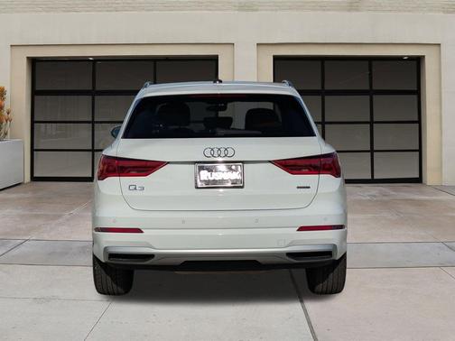 2022 Audi Q3 40 Premium
