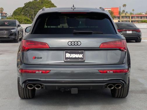 Daytona Gray Pearl Effect 2022 Audi SQ5 3.0T Premium Plus