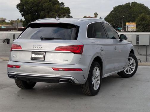 2022 Audi Q5 45 S line Premium