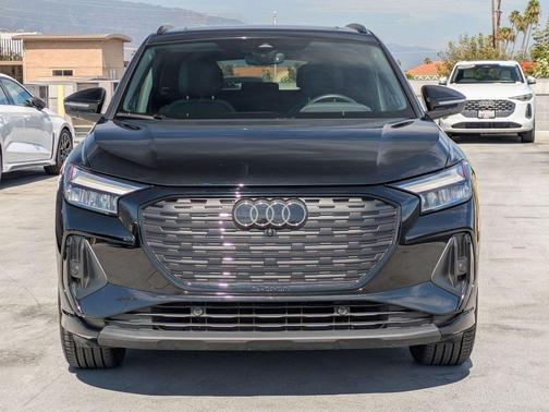 Mythos Black Metallic 2023 Audi Q4 e-tron Premium Plus 50 quattro