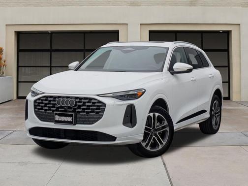 2025 Audi Q5 Premium TFSI quattro S tronic