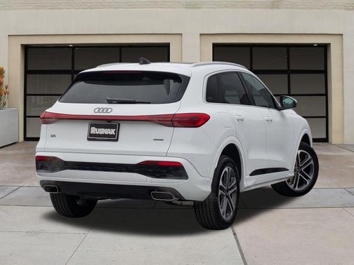 2025 Audi Q5 Premium TFSI quattro S tronic