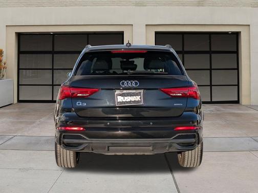 2025 Audi Q3 Premium 45 TFSI S line quattro Tiptronic