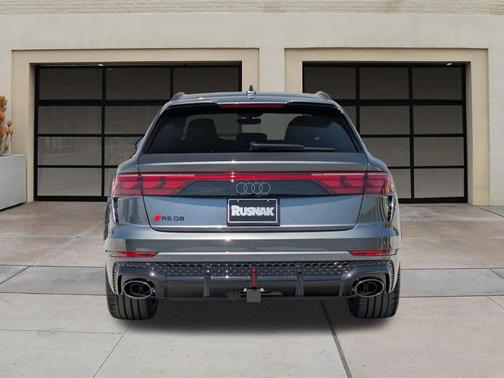 Daytona Gray Pearl Effect 2026 Audi RS Q8 4.0T