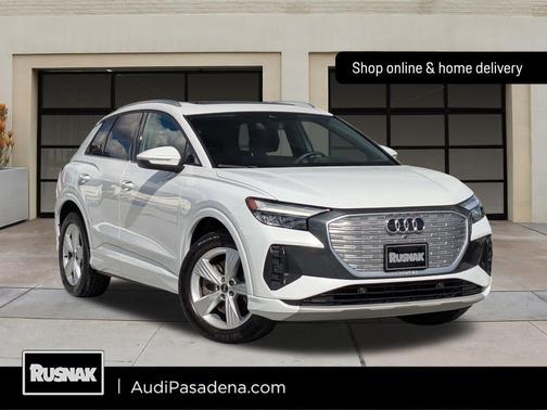 2022 Audi e-tron Premium Plus