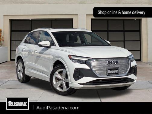 2022 Audi e-tron Premium Plus