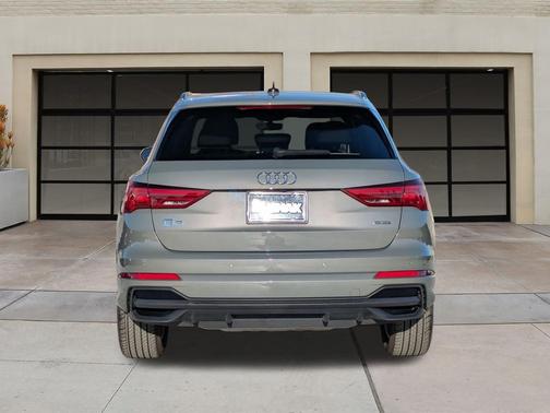 2023 Audi Q3 Premium 45 TFSI S line quattro Tiptronic