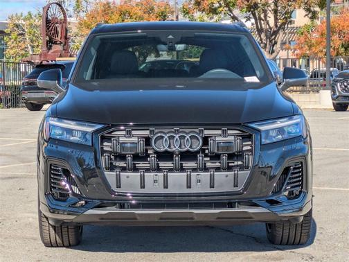 2026 Audi Q7 55 Premium Plus