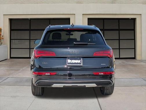 2023 Audi Q5 40 Premium