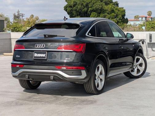 Mythos Black Metallic 2023 Audi Q5 45 S line Premium