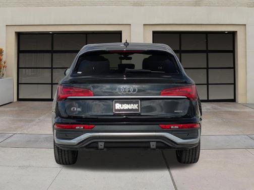 Mythos Black Metallic 2023 Audi Q5 45 S line Premium