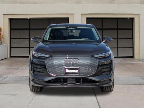 2025 Audi Q6 e-tron Premium