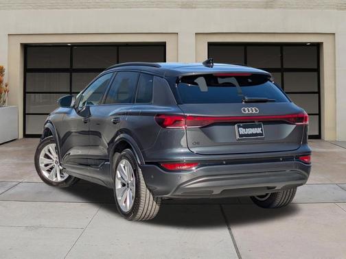2025 Audi Q6 e-tron Premium