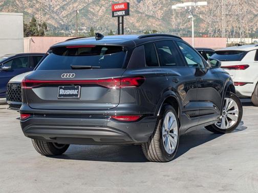 2025 Audi Q6 e-tron Premium