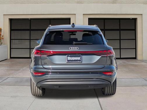 2025 Audi Q6 e-tron Premium