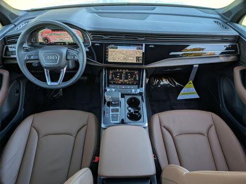 2025 Audi Q7 45 Premium Plus