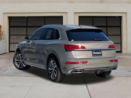2023 Audi Q5 45 S line Premium Plus