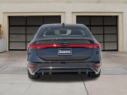 2025 Audi S6 e-tron Premium Plus