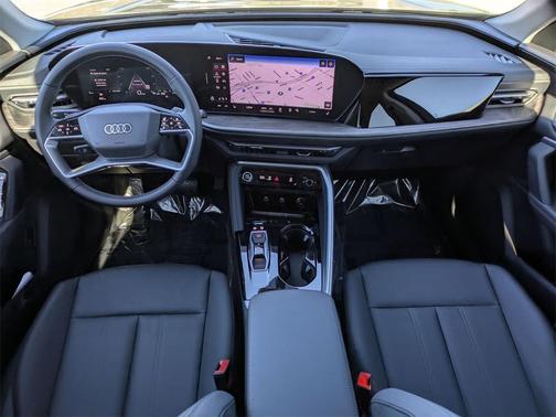 2025 Audi Q5 Premium TFSI quattro S tronic