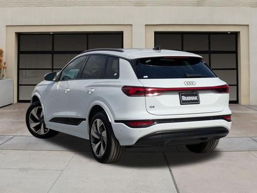 2025 Audi Q6 e-tron Premium Plus quattro