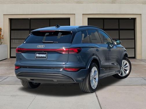 2025 Audi Q6 e-tron Premium