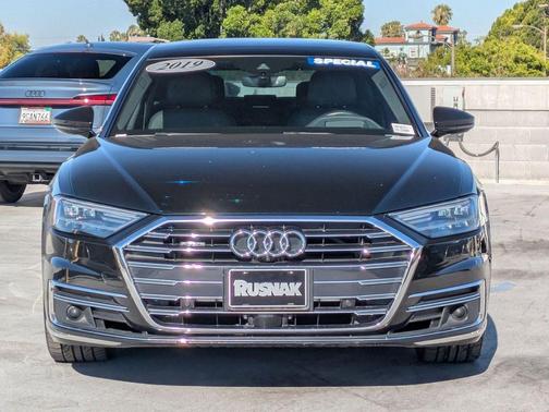 Mythos Black Metallic 2019 Audi A8 55