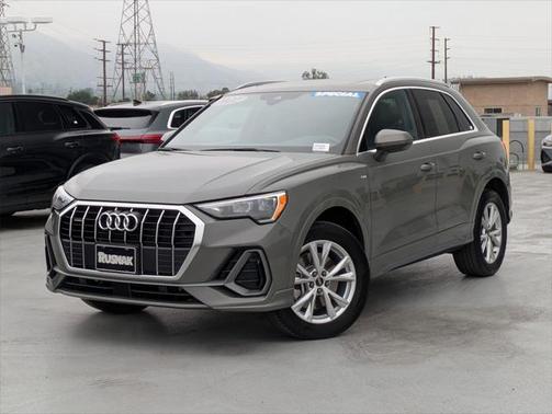2022 Audi Q3 45 S line Premium