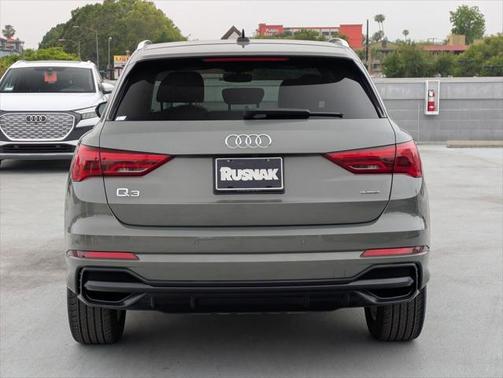 2022 Audi Q3 45 S line Premium