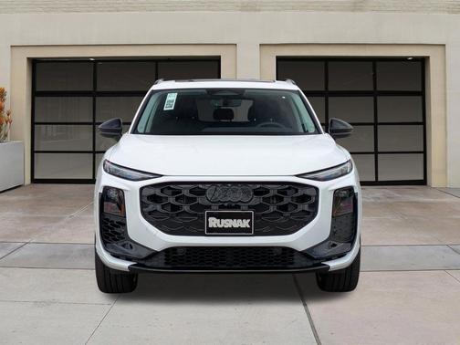 Arkona White 2026 Audi Q3 TFSI quattro S tronic
