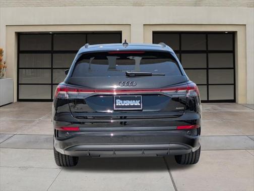 2025 Audi Q4 e-tron Premium Plus 55 quattro