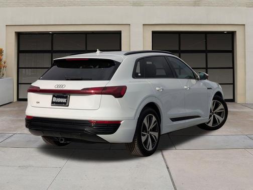 2024 Audi Q8 e-tron Premium