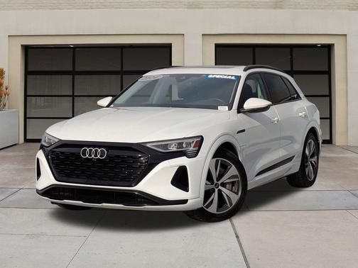 2024 Audi Q8 e-tron Premium