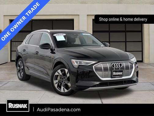 2022 Audi e-tron Premium Plus