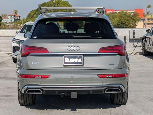 Chronos Gray Metallic 2023 Audi Q5 45 S line Premium Plus