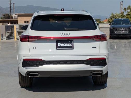 2025 Audi Q5 Premium Plus