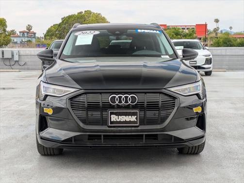 2022 Audi e-tron Premium