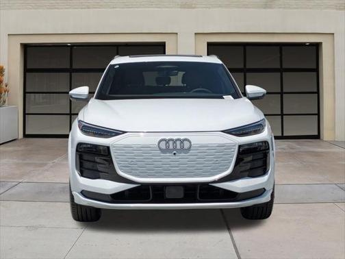 2025 Audi Q6 e-tron Premium Plus