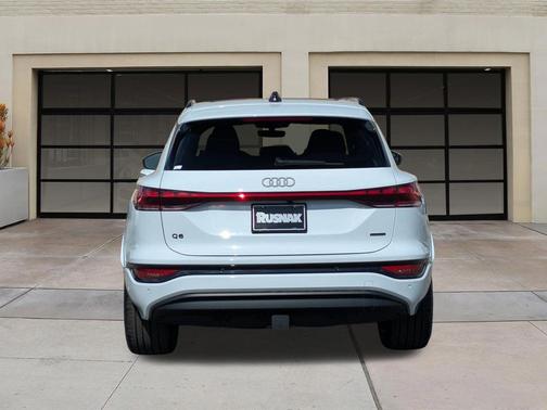 Glacier White 2025 Audi Q6 e-tron Premium Plus quattro