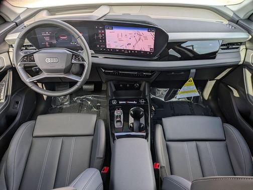 Glacier White 2025 Audi Q6 e-tron Premium Plus quattro