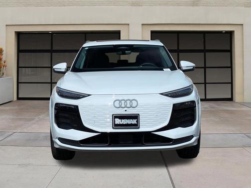 Glacier White 2025 Audi Q6 e-tron Premium Plus quattro