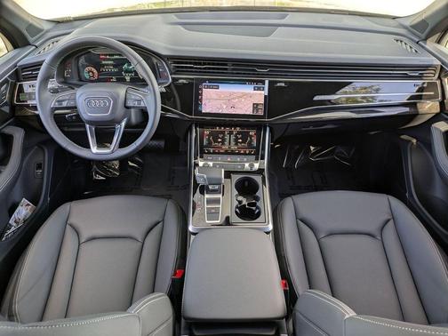 2026 Audi Q7 45 Premium Plus