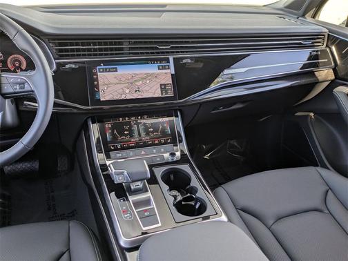 2026 Audi Q7 45 Premium Plus