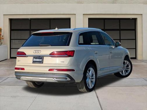 2024 Audi Q7 45 Premium