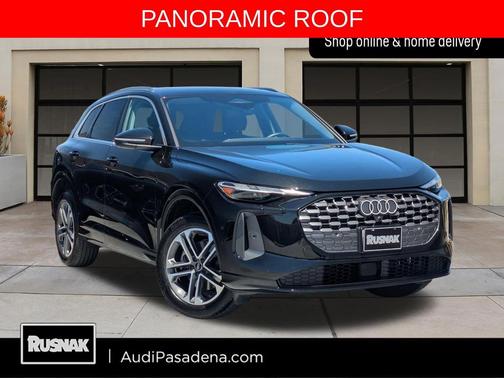 Mythos Black Metallic 2025 Audi Q5 Premium TFSI quattro S tronic