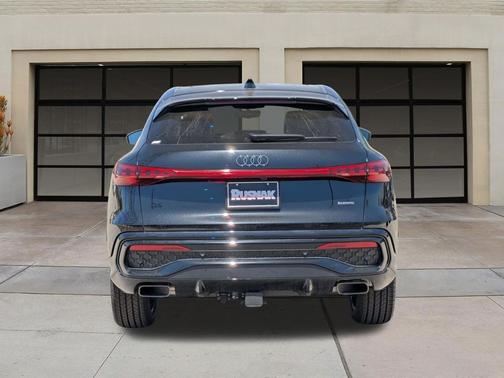 Mythos Black Metallic 2026 Audi Q5 Sportback Premium Plus TFSI quattro S tronic