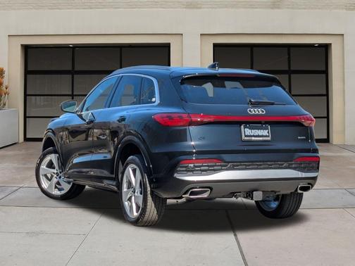 2025 Audi Q5 Premium Plus