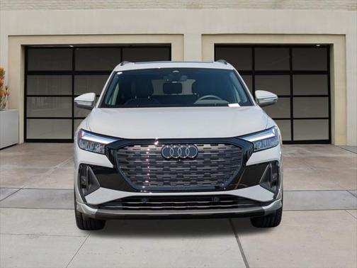 2025 Audi Q4 e-tron Premium Plus 55 quattro